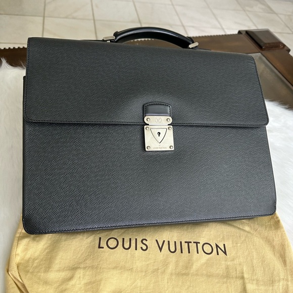 Auth Business Bag excellent condition - Picture 1 of 17